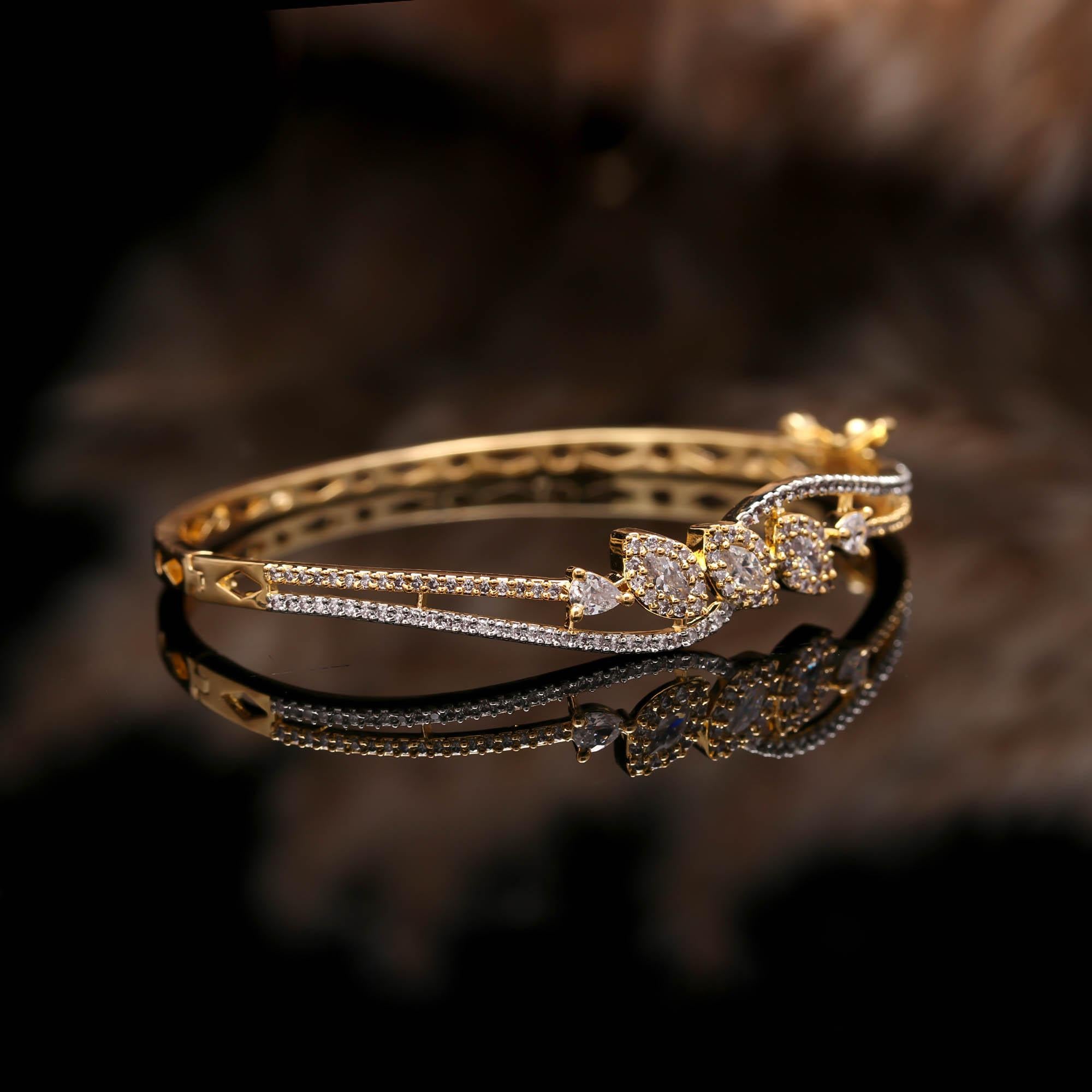 The Timeless Embrace - Heritage Style Kada - Haamsi