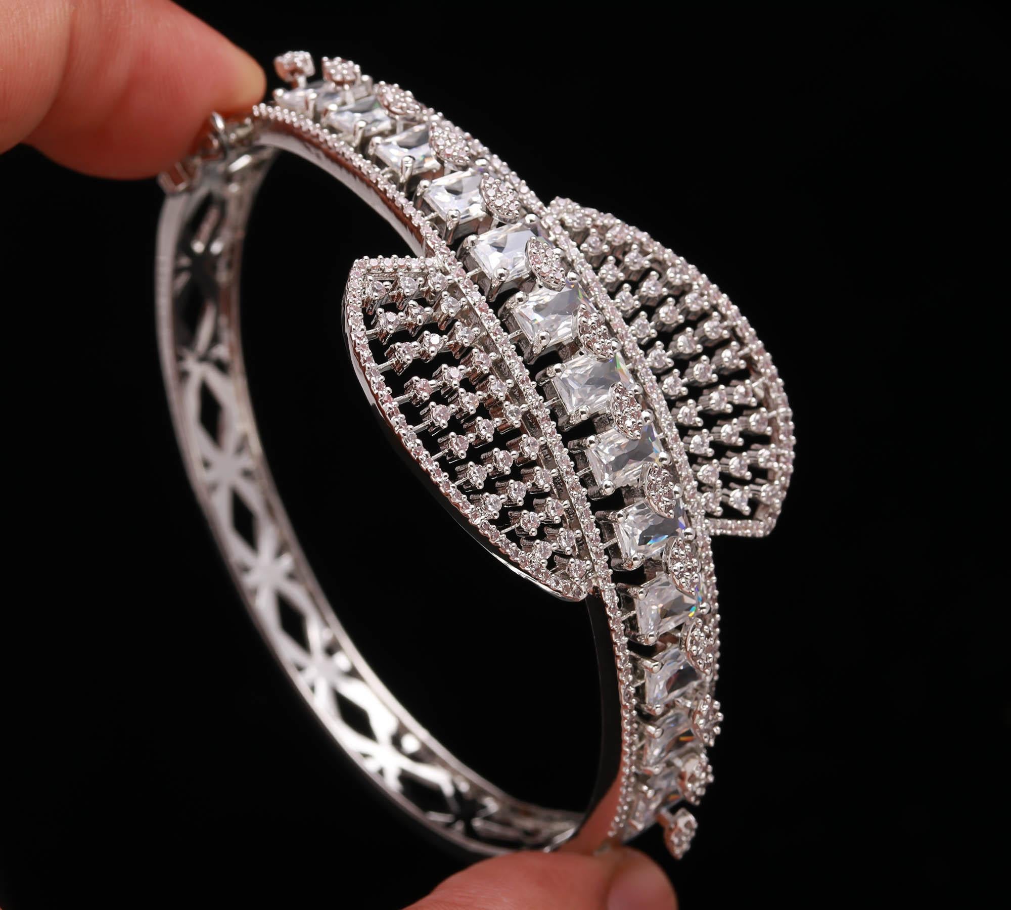 The Regal Artistry - Victorian Inspired Kada - Haamsi