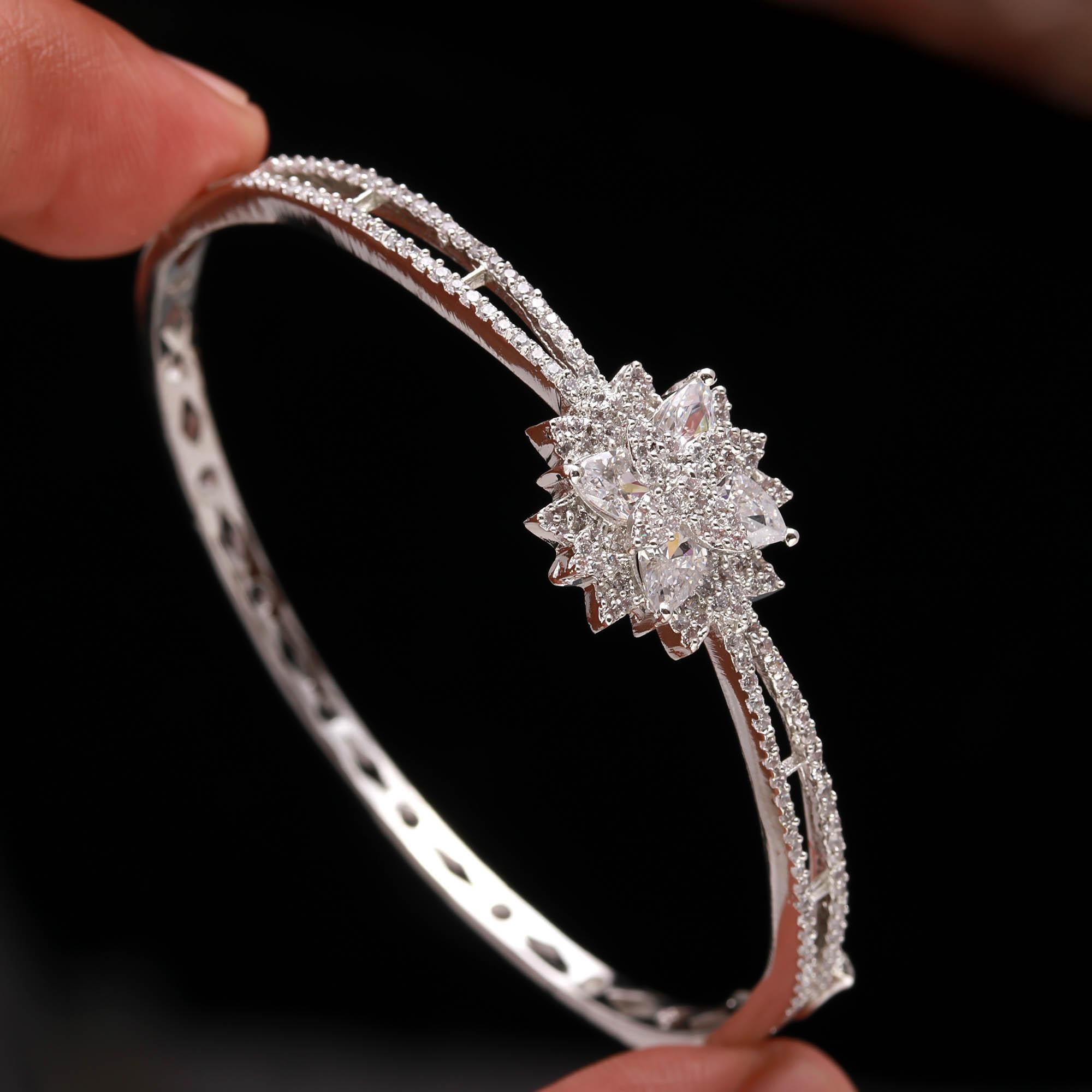 The Everyday Glint - Simple Silver Essential - Haamsi