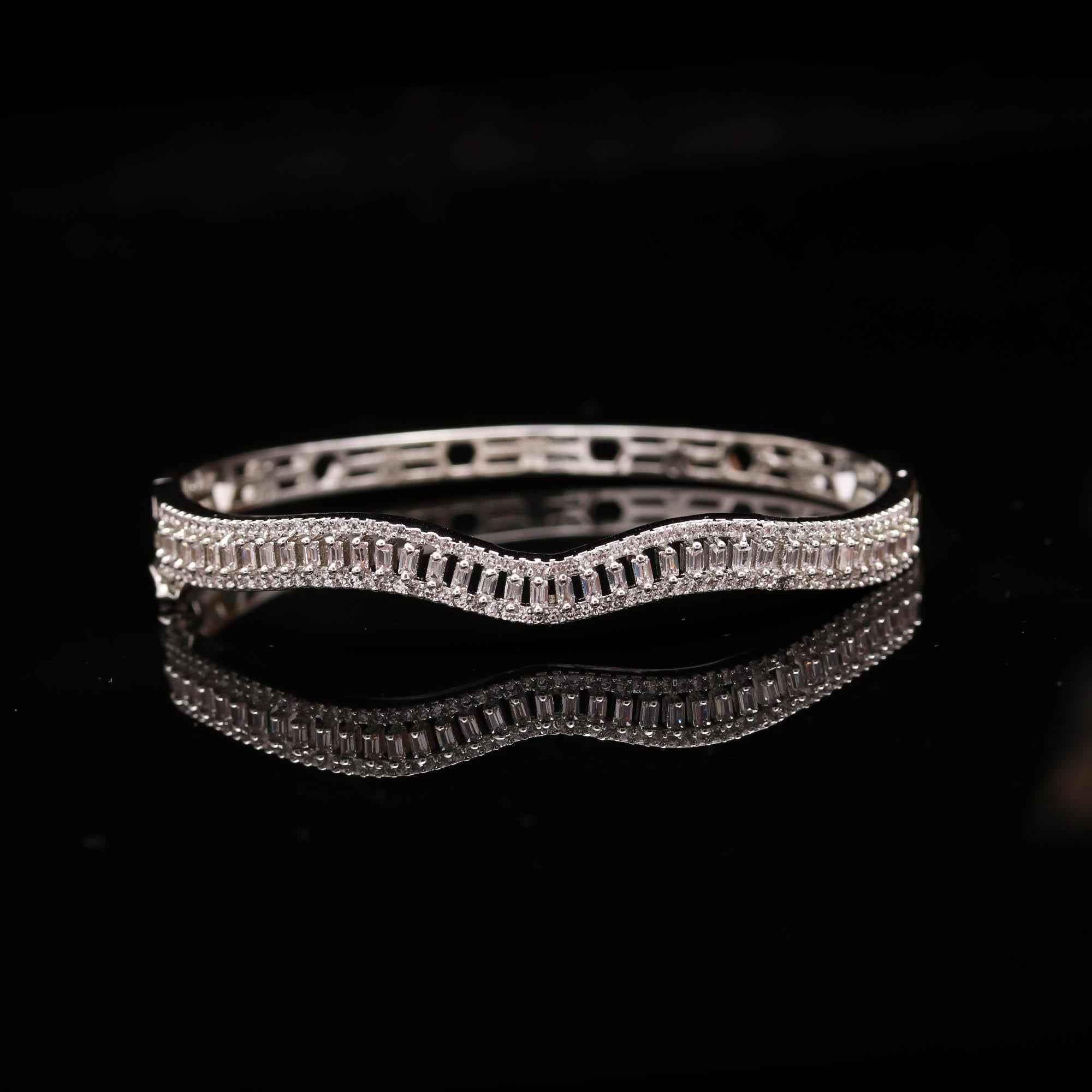 The Ice Cascade - Teardrop AD Kada - Haamsi