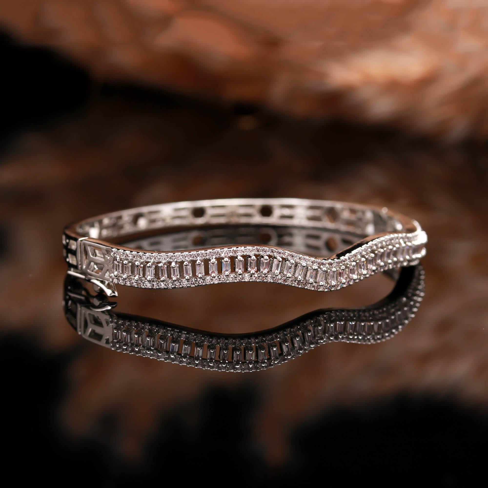 The Ice Cascade - Teardrop AD Kada - Haamsi